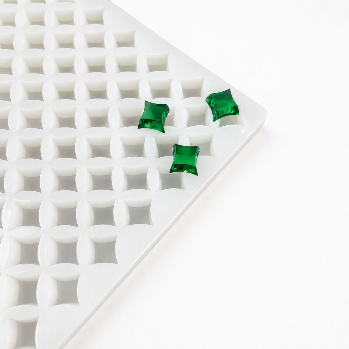 Quadratische Silikonform für Gummies mit smaragdgrünen Gummies für die Massenproduktion auf Bestellung