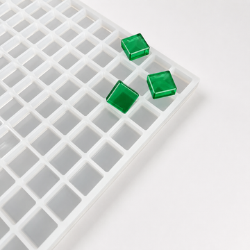 3.5-mL-Gummiform für quadratische Gummies, 221 Kavitäten, mit fertigen grünen Gummies