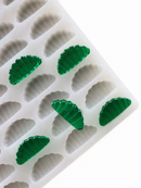 3-mL-Orangenspalten-Gummiform, 140 Kavitäten, mit durchscheinenden smaragdgrünen Gummies